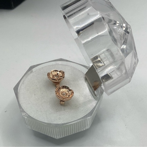 COACH Gold Flower Stud Earrings - Picture 2 of 4